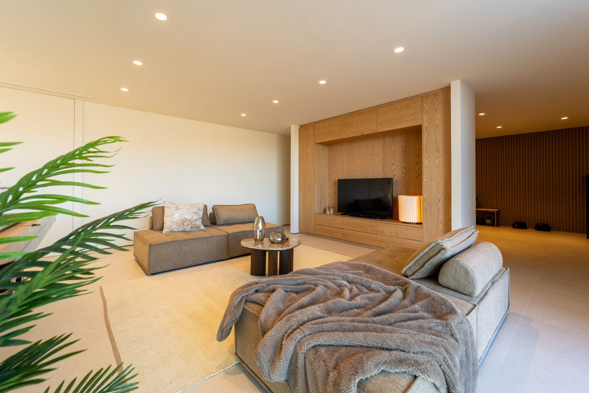 Se vende Villa - Chalet de 5 dormitorios en Costa Del Sol, Málaga, España