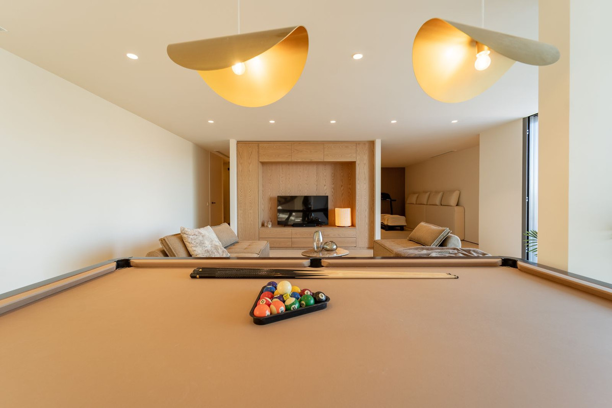 Se vende Villa - Chalet de 5 dormitorios en Costa Del Sol, Málaga, España