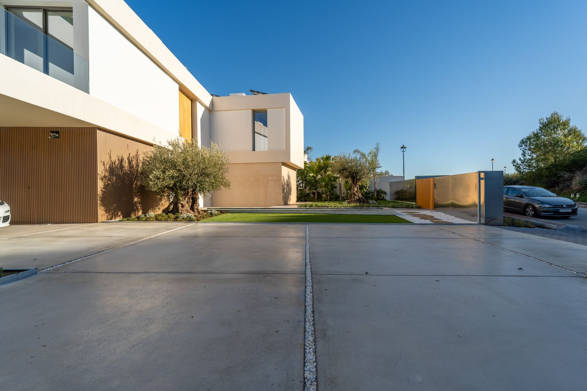Se vende Villa - Chalet de 5 dormitorios en Costa Del Sol, Málaga, España