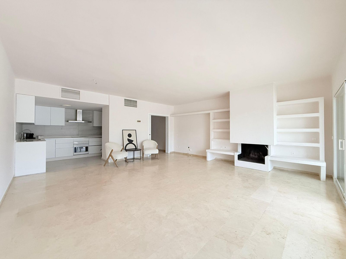 1 Bed Apartment for sale in The Golden Mile Costa Del Sol, Málaga, Spain