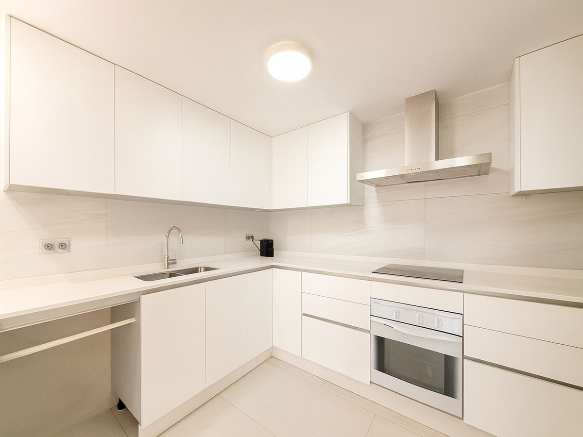1 Bed Apartment for sale in The Golden Mile Costa Del Sol, Málaga, Spain