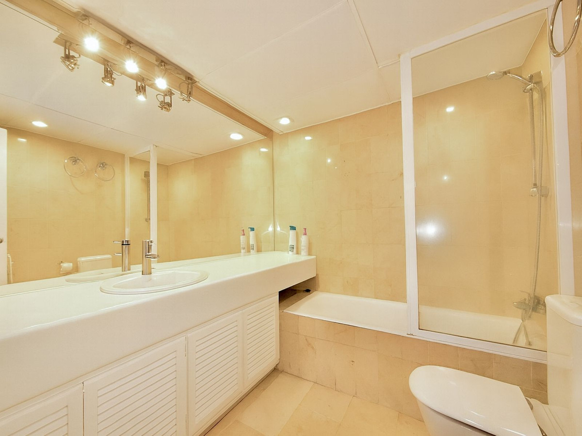 1 Bed Apartment for sale in The Golden Mile Costa Del Sol, Málaga, Spain