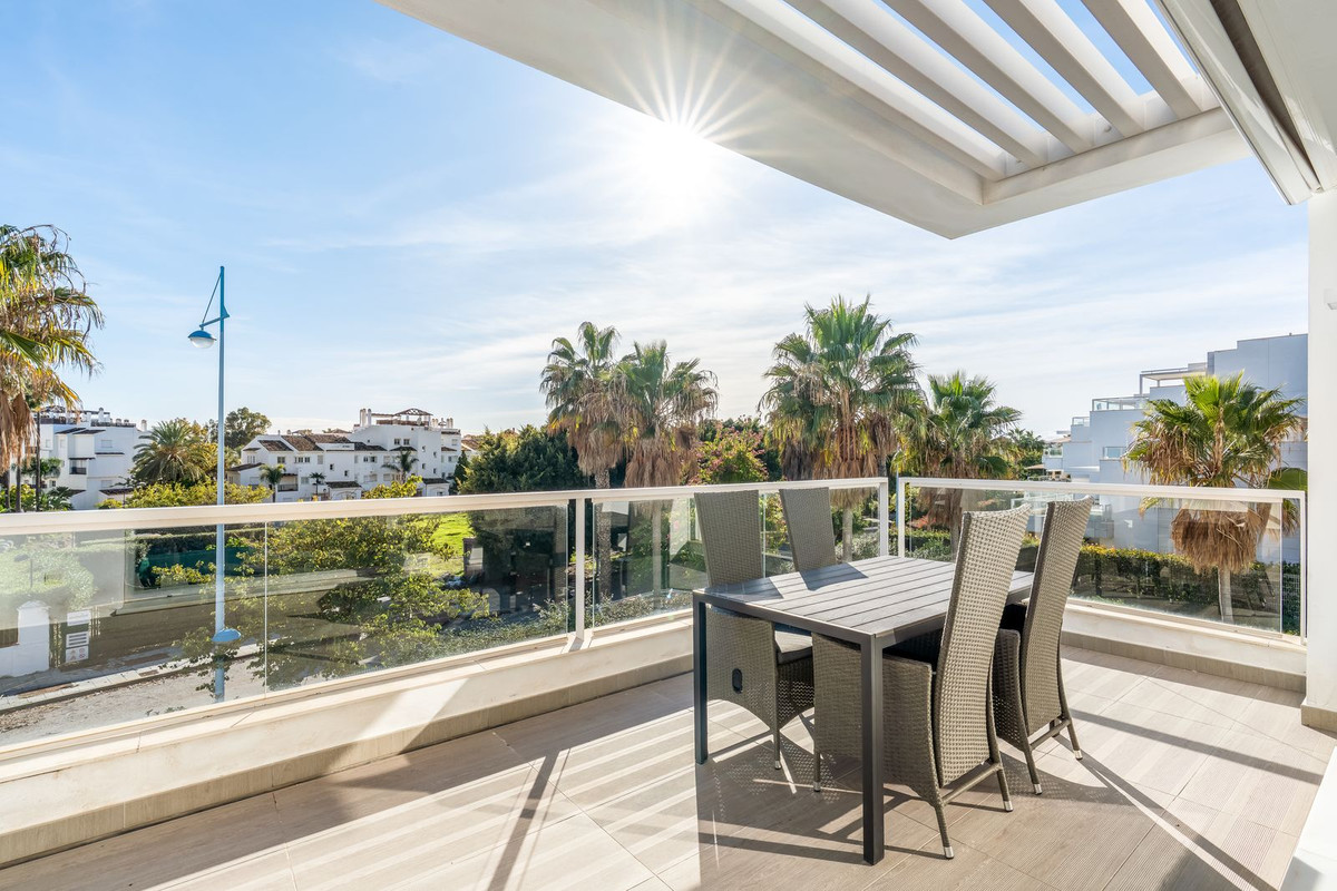 3 Bed Apartment for sale in San Pedro De Alcántara Costa Del Sol, Málaga, Spain