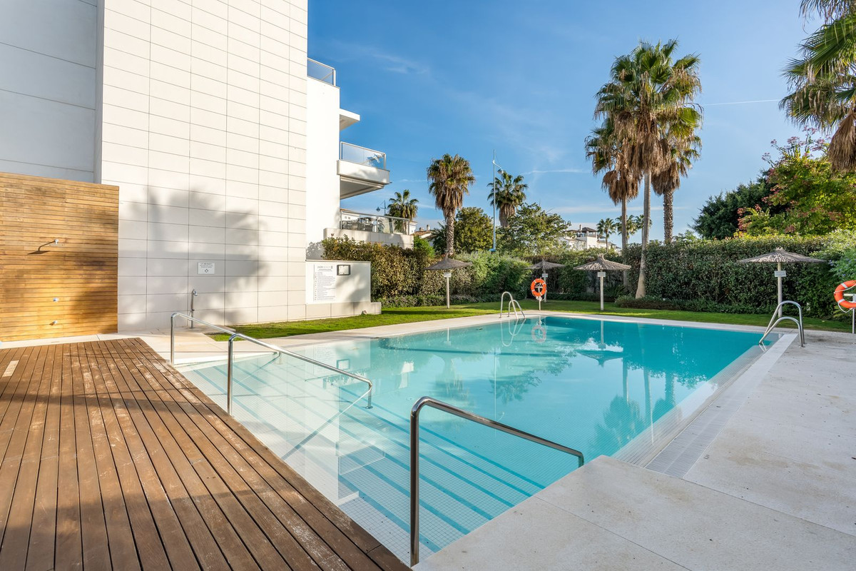 3 Bed Apartment for sale in San Pedro De Alcántara Costa Del Sol, Málaga, Spain