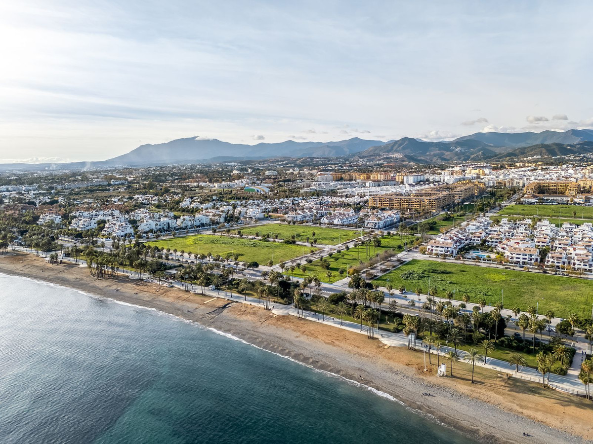 3 Bed Apartment for sale in San Pedro De Alcántara Costa Del Sol, Málaga, Spain