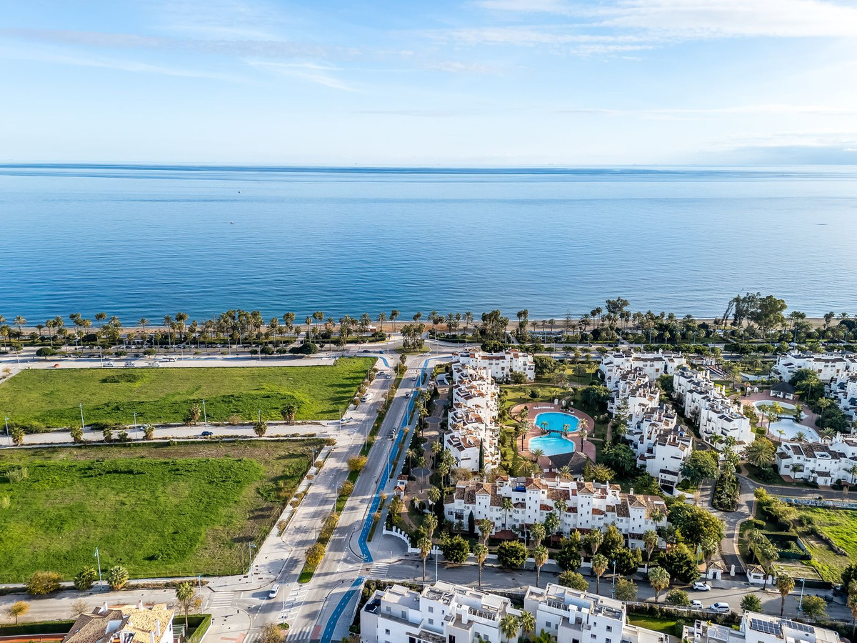 3 Bed Apartment for sale in San Pedro De Alcántara Costa Del Sol, Málaga, Spain