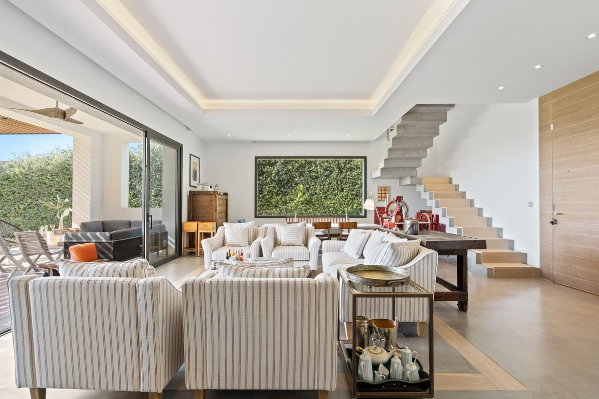 Se vende Villa - Chalet de 6 dormitorios en Costa Del Sol, Málaga, España