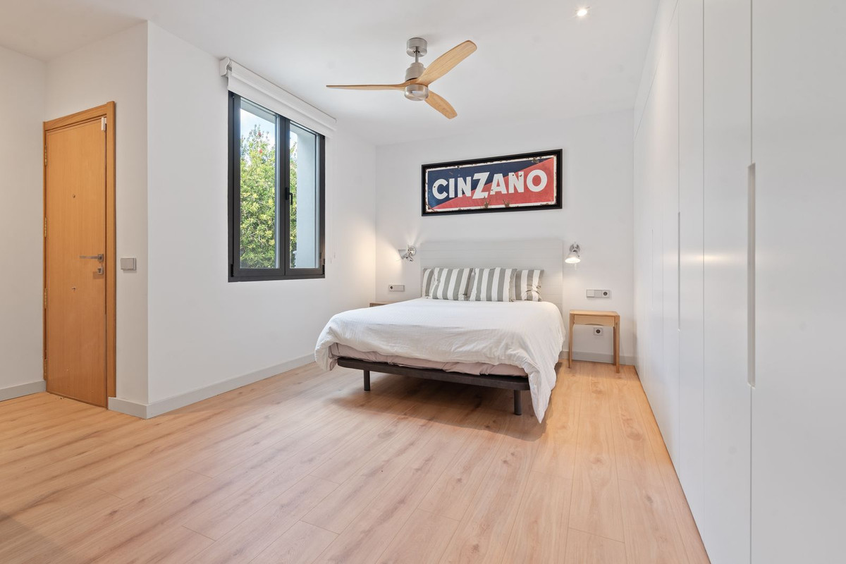 Se vende Villa - Chalet de 6 dormitorios en Costa Del Sol, Málaga, España