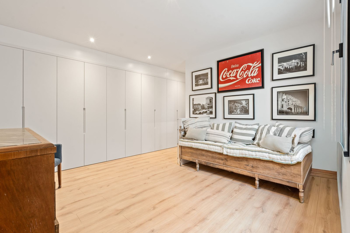 Se vende Villa - Chalet de 6 dormitorios en Costa Del Sol, Málaga, España