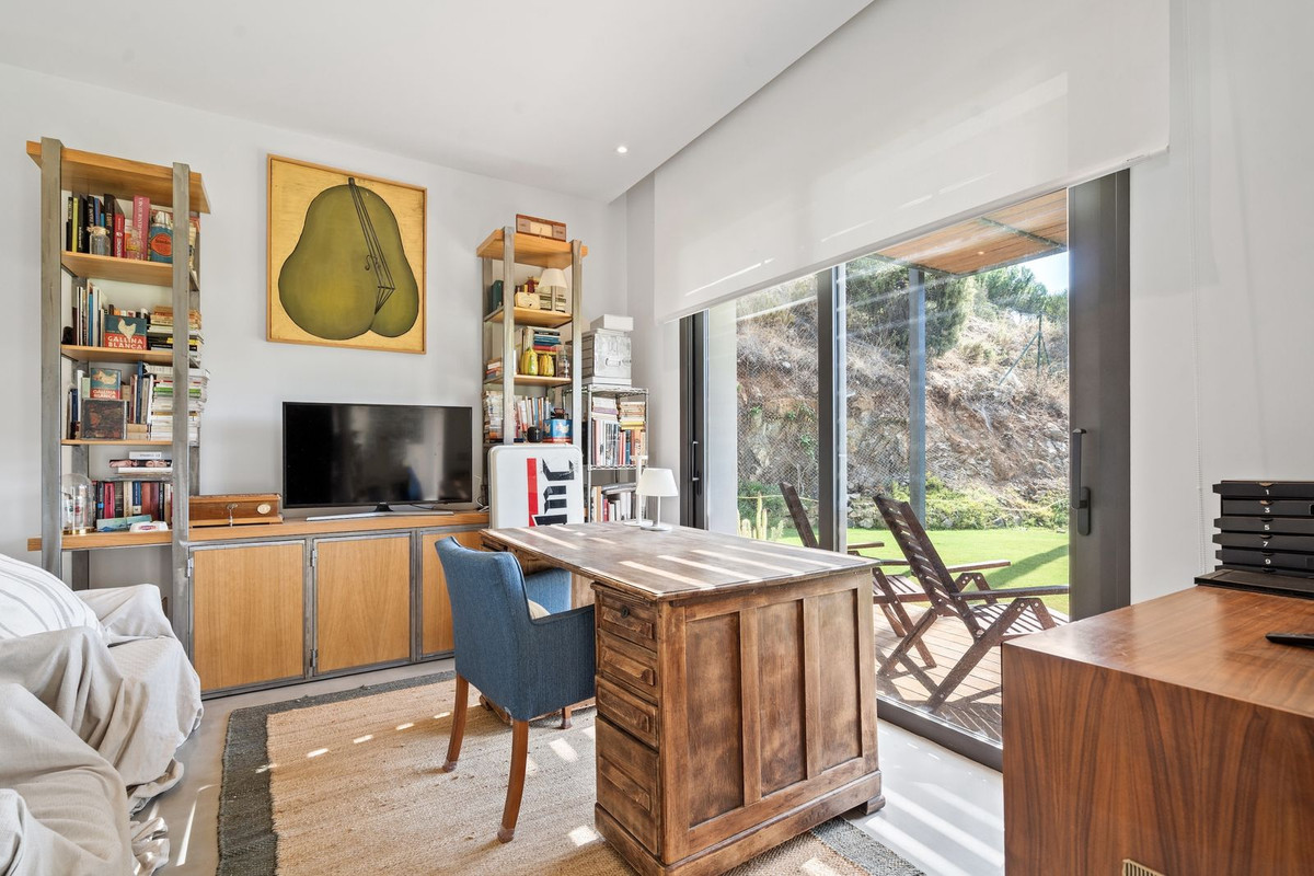 Se vende Villa - Chalet de 6 dormitorios en Costa Del Sol, Málaga, España