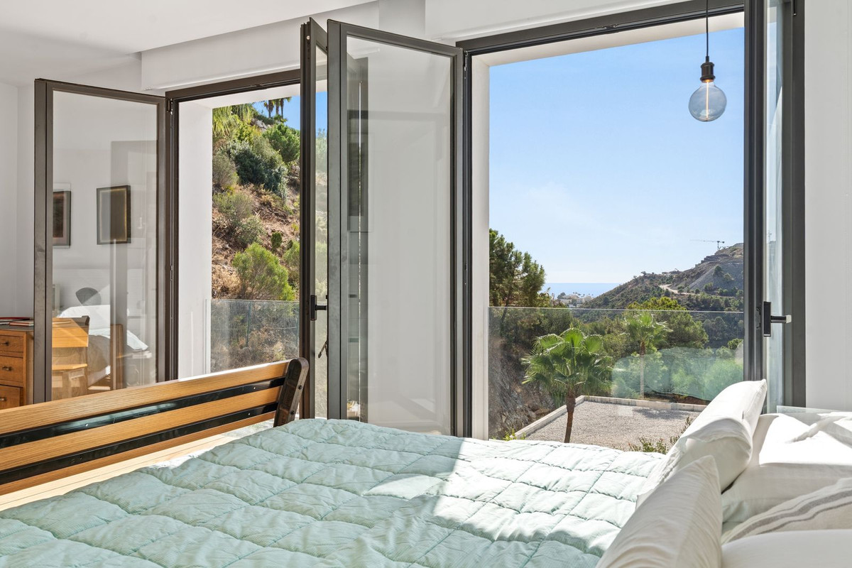 Se vende Villa - Chalet de 6 dormitorios en Costa Del Sol, Málaga, España