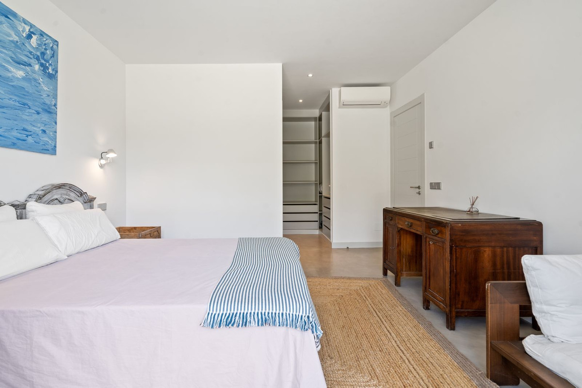 Se vende Villa - Chalet de 6 dormitorios en Costa Del Sol, Málaga, España