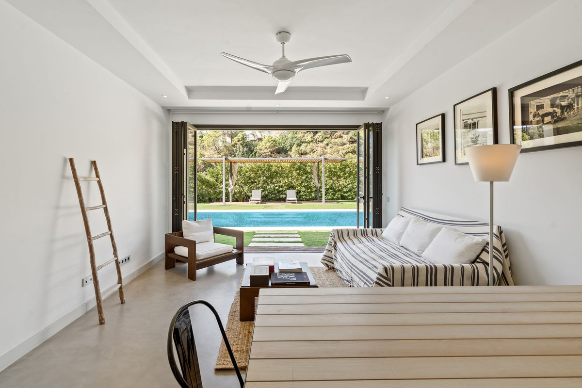 Se vende Villa - Chalet de 6 dormitorios en Costa Del Sol, Málaga, España