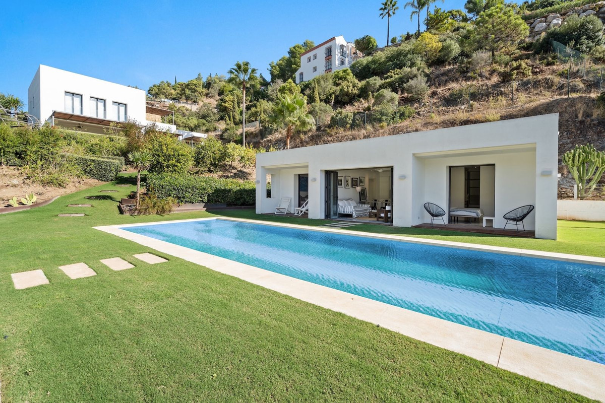 Se vende Villa - Chalet de 6 dormitorios en Costa Del Sol, Málaga, España