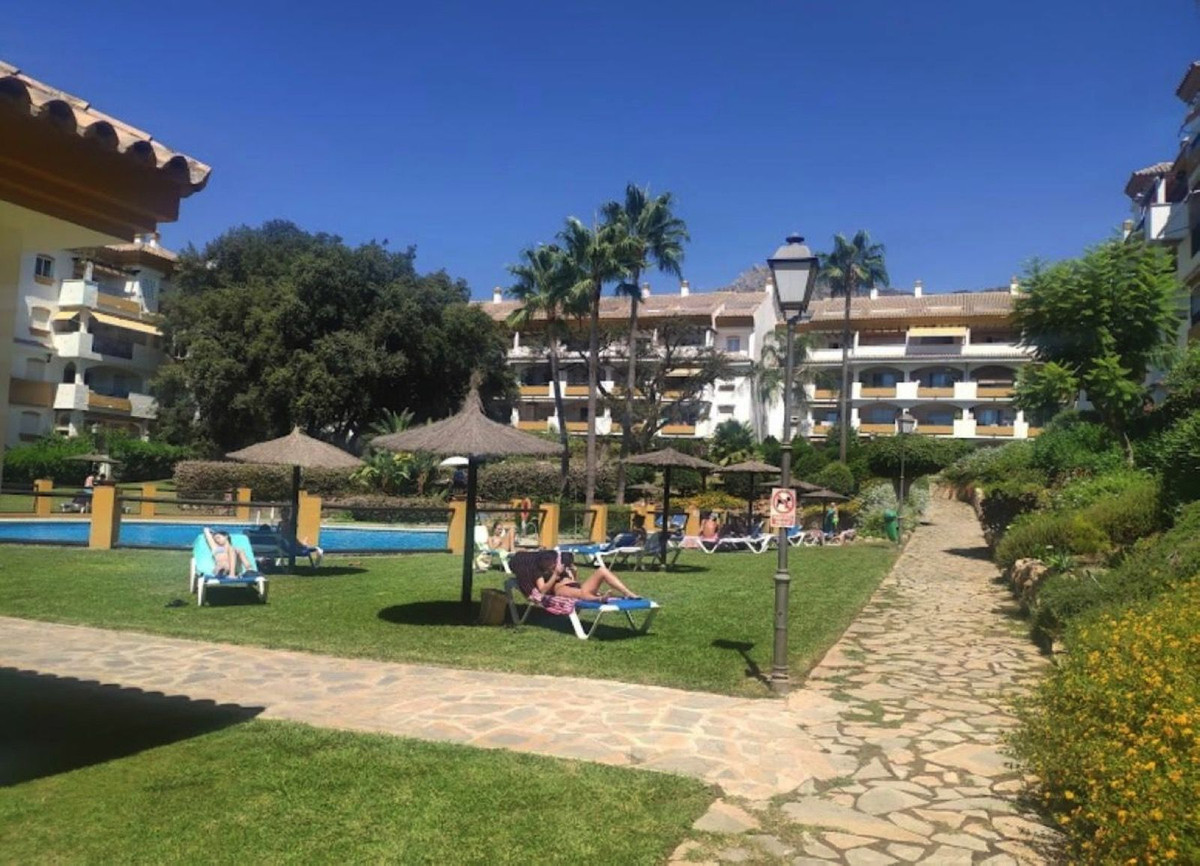 3 Bed Apartment for sale in Nagüeles Costa Del Sol, Málaga, Spain