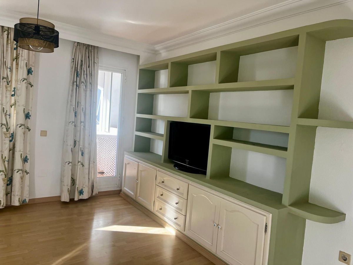 3 Bed Apartment for sale in Nagüeles Costa Del Sol, Málaga, Spain
