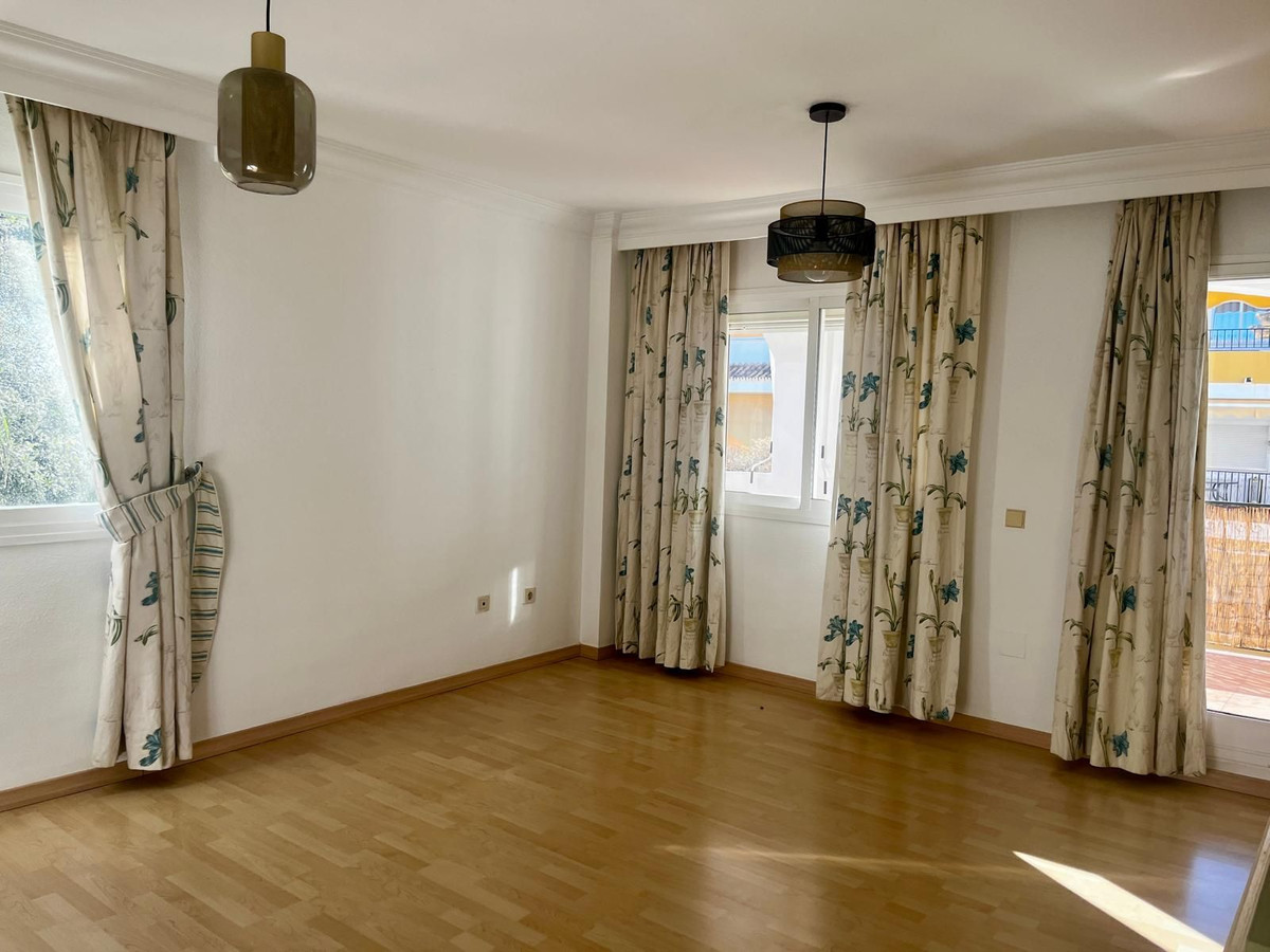 3 Bed Apartment for sale in Nagüeles Costa Del Sol, Málaga, Spain