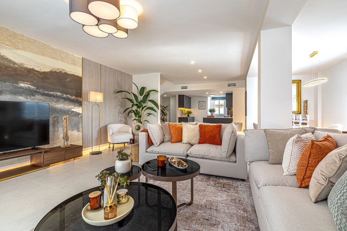 Se vende Villa - Chalet de 3 dormitorios en Costa Del Sol, Málaga, España