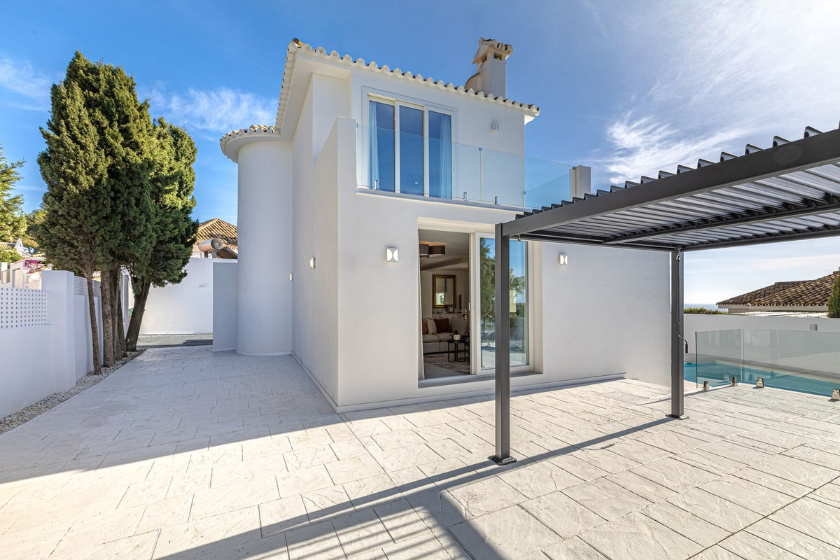 Se vende Villa - Chalet de 3 dormitorios en Costa Del Sol, Málaga, España
