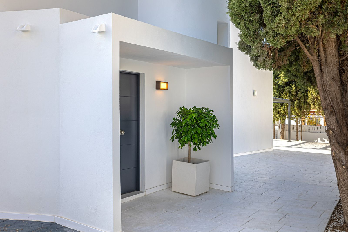 Se vende Villa - Chalet de 3 dormitorios en Costa Del Sol, Málaga, España