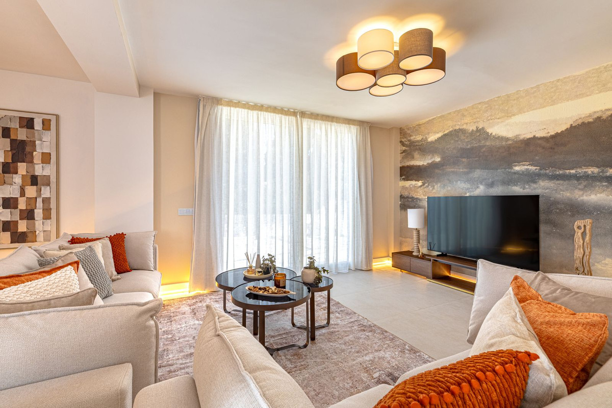 Se vende Villa - Chalet de 3 dormitorios en Costa Del Sol, Málaga, España
