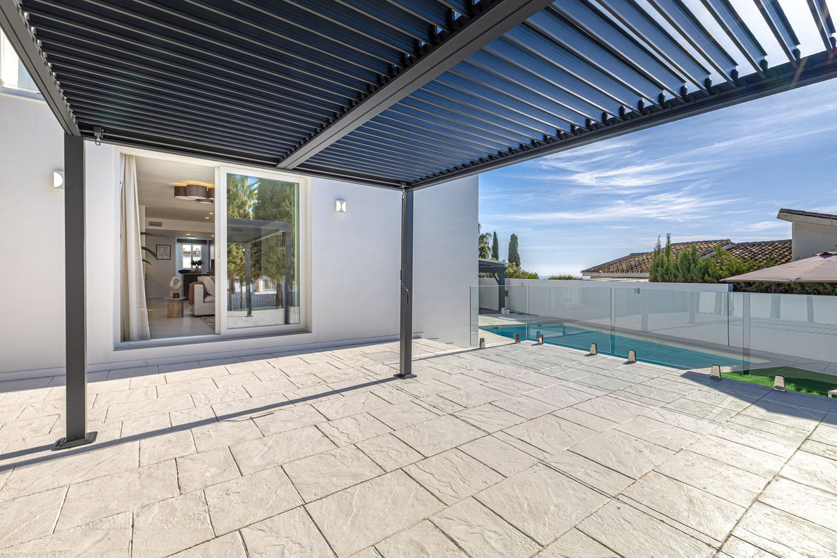 Se vende Villa - Chalet de 3 dormitorios en Costa Del Sol, Málaga, España