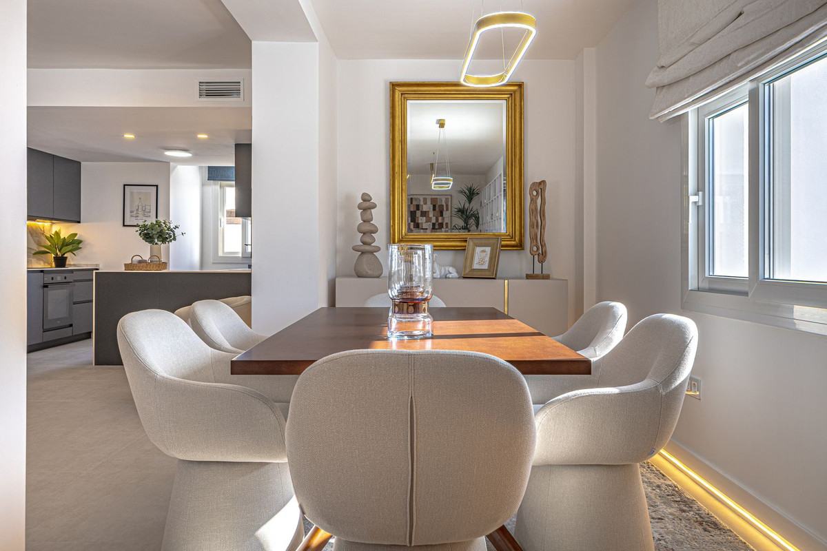 Se vende Villa - Chalet de 3 dormitorios en Costa Del Sol, Málaga, España
