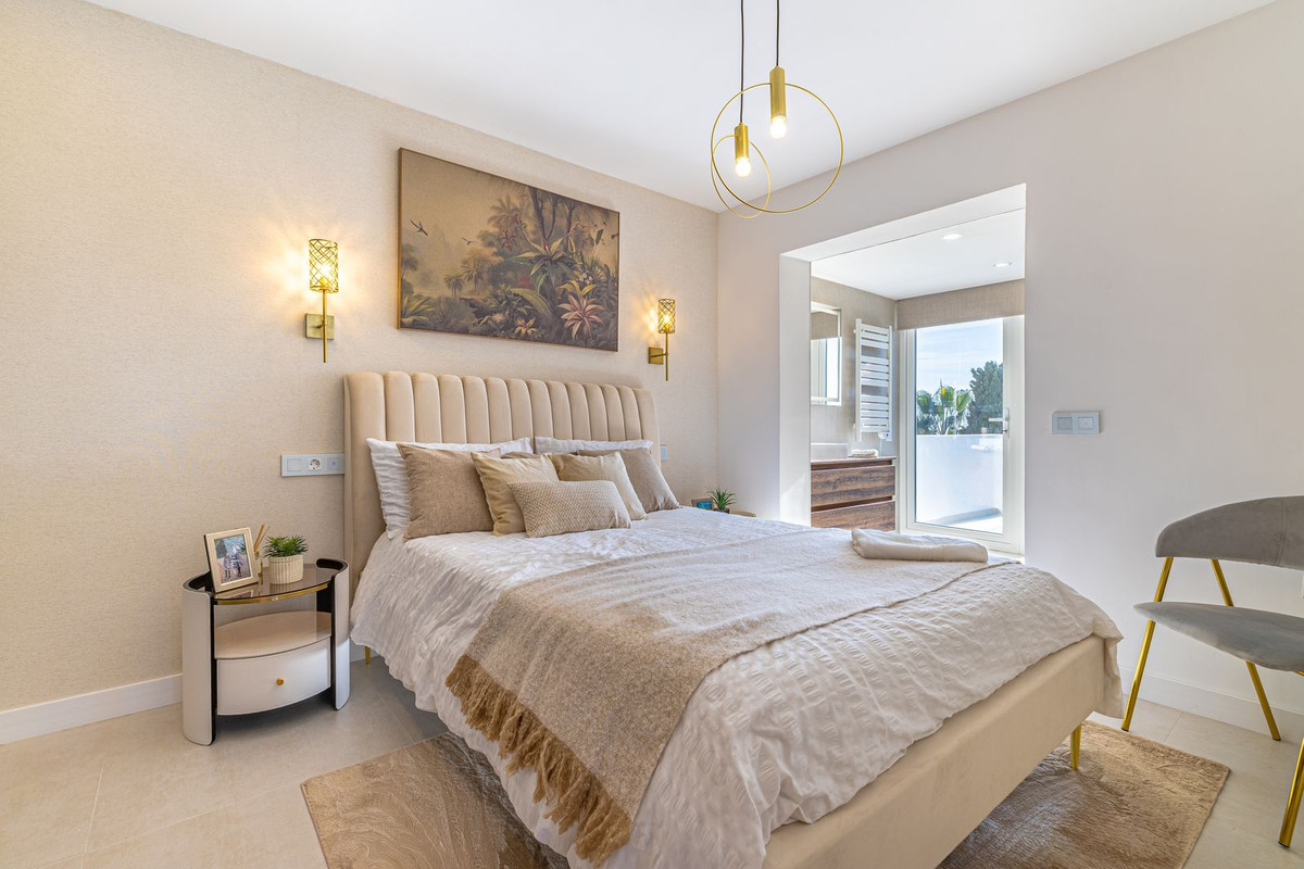 Se vende Villa - Chalet de 3 dormitorios en Costa Del Sol, Málaga, España