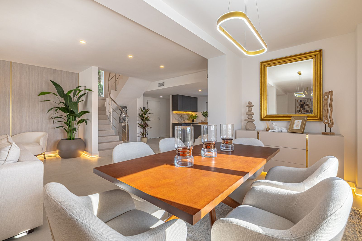 Se vende Villa - Chalet de 3 dormitorios en Costa Del Sol, Málaga, España