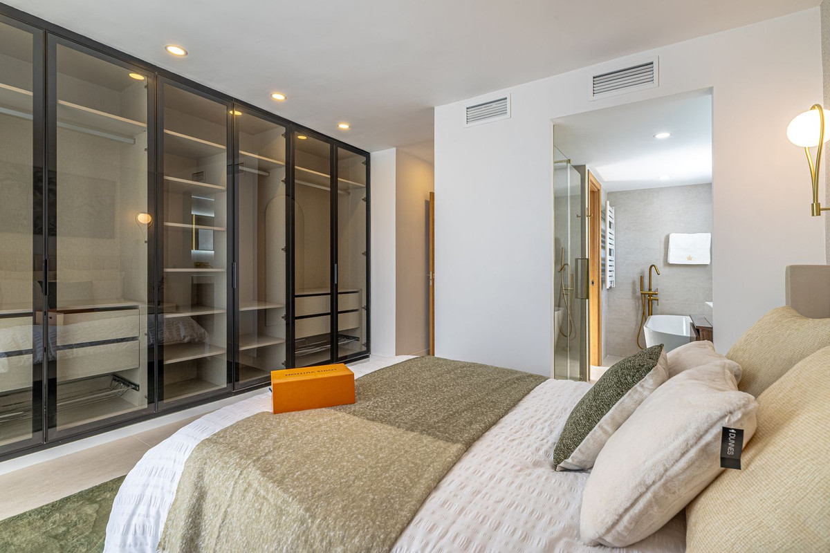 Se vende Villa - Chalet de 3 dormitorios en Costa Del Sol, Málaga, España