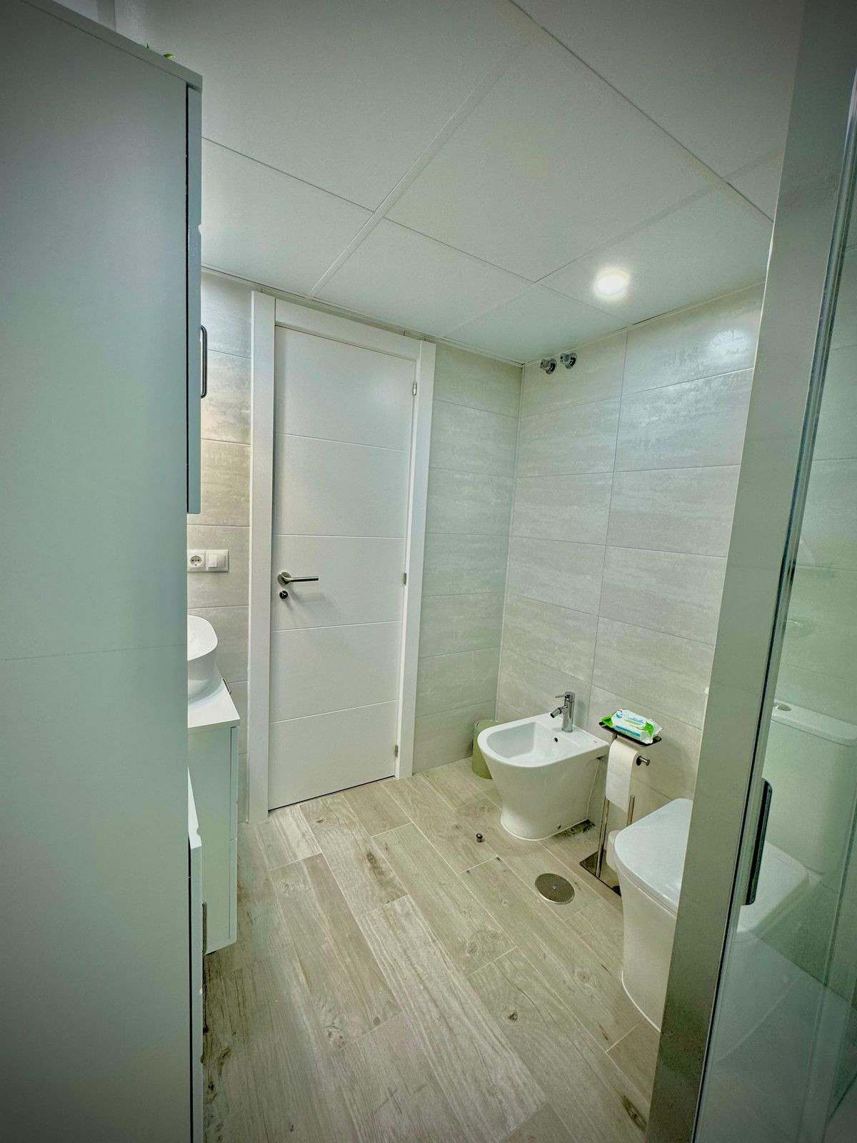 2 Bed Apartment for sale in La Duquesa Costa Del Sol, Málaga, Spain