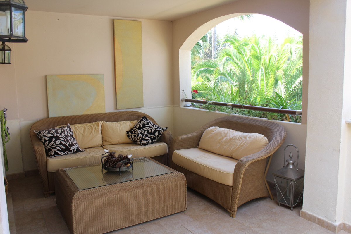 2 Bed Apartment for sale in Nueva Andalucía Costa Del Sol, Málaga, Spain