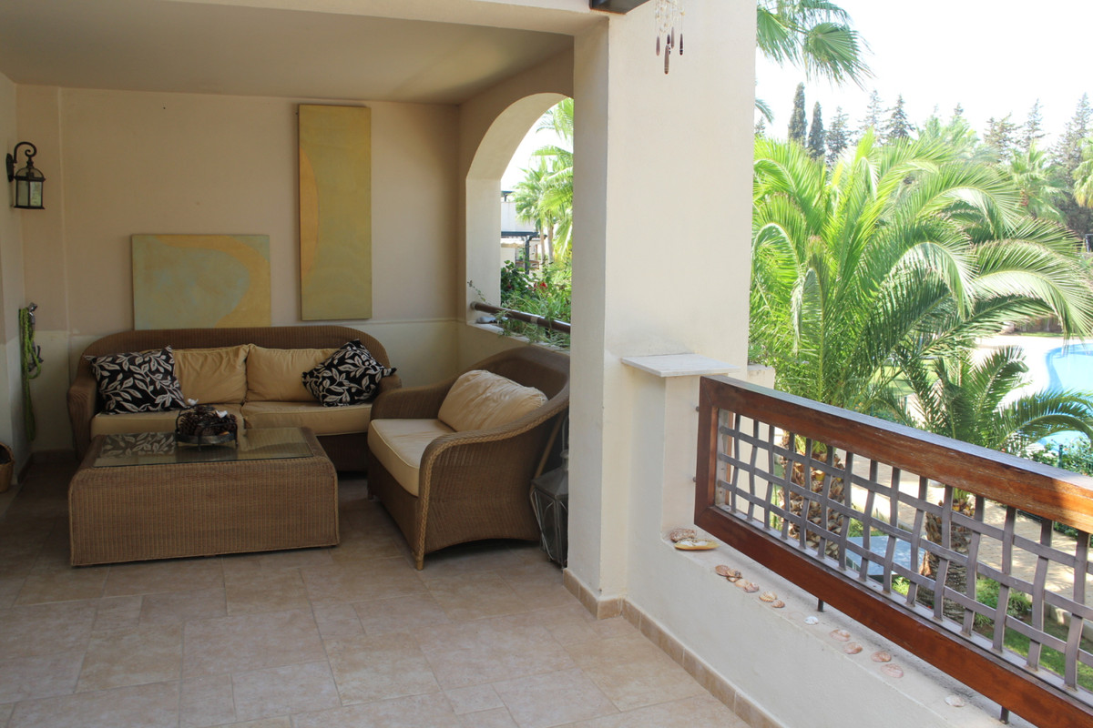 2 Bed Apartment for sale in Nueva Andalucía Costa Del Sol, Málaga, Spain