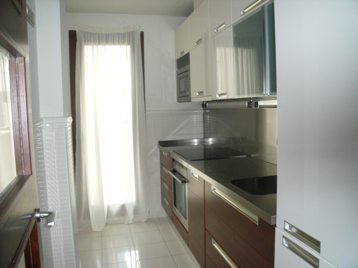 2 Bed Apartment for sale in Nueva Andalucía Costa Del Sol, Málaga, Spain