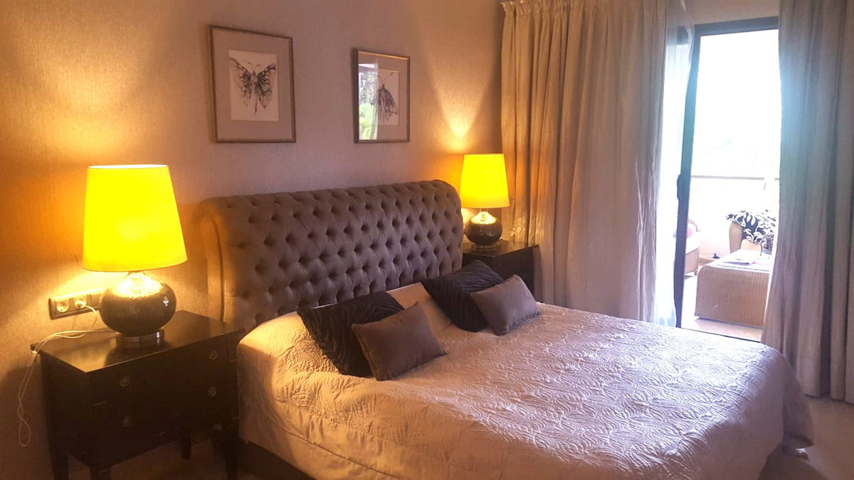 2 Bed Apartment for sale in Nueva Andalucía Costa Del Sol, Málaga, Spain