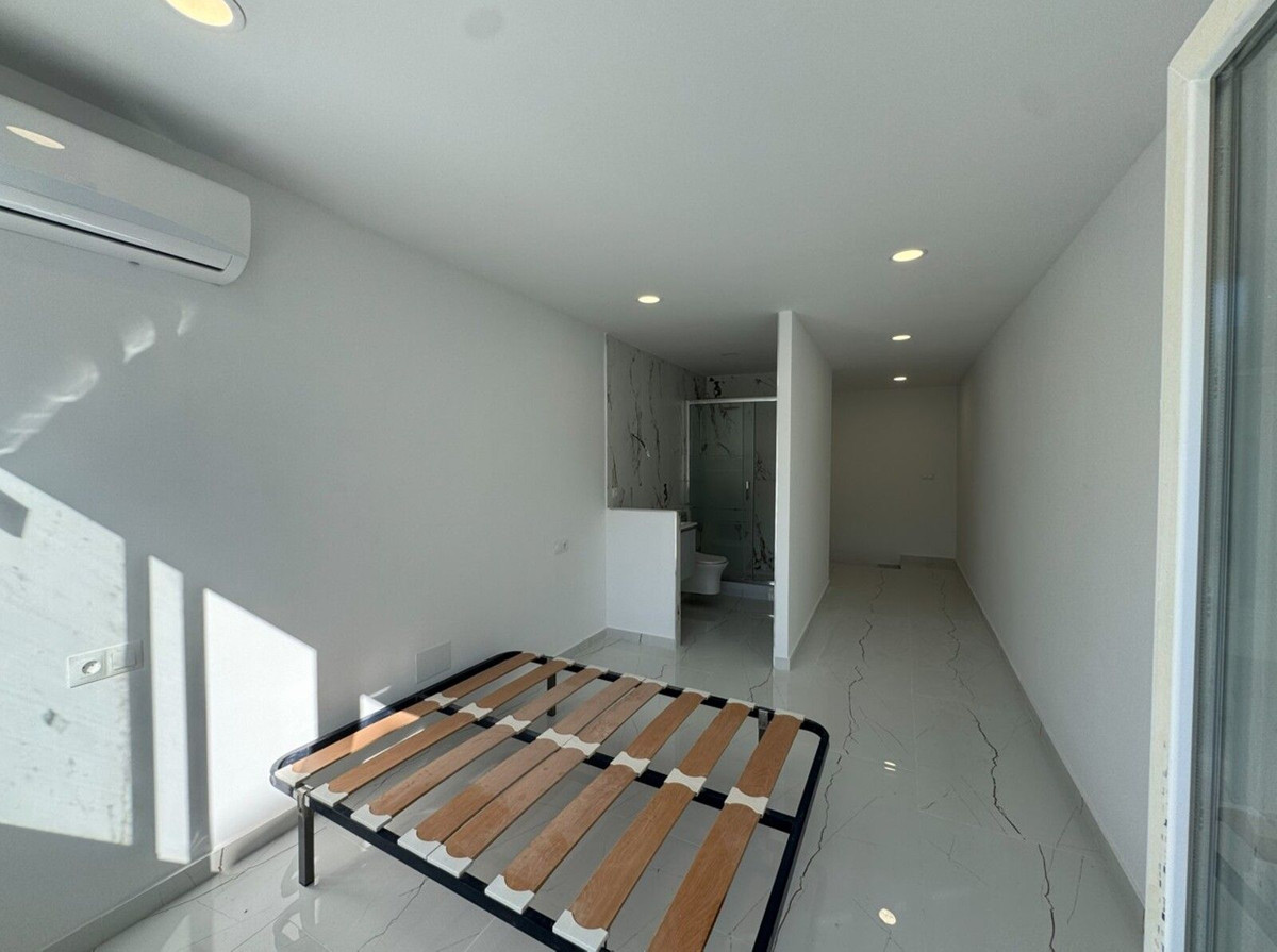 4 Bed Apartment for sale in Alhaurín El Grande Costa Del Sol, Málaga, Spain