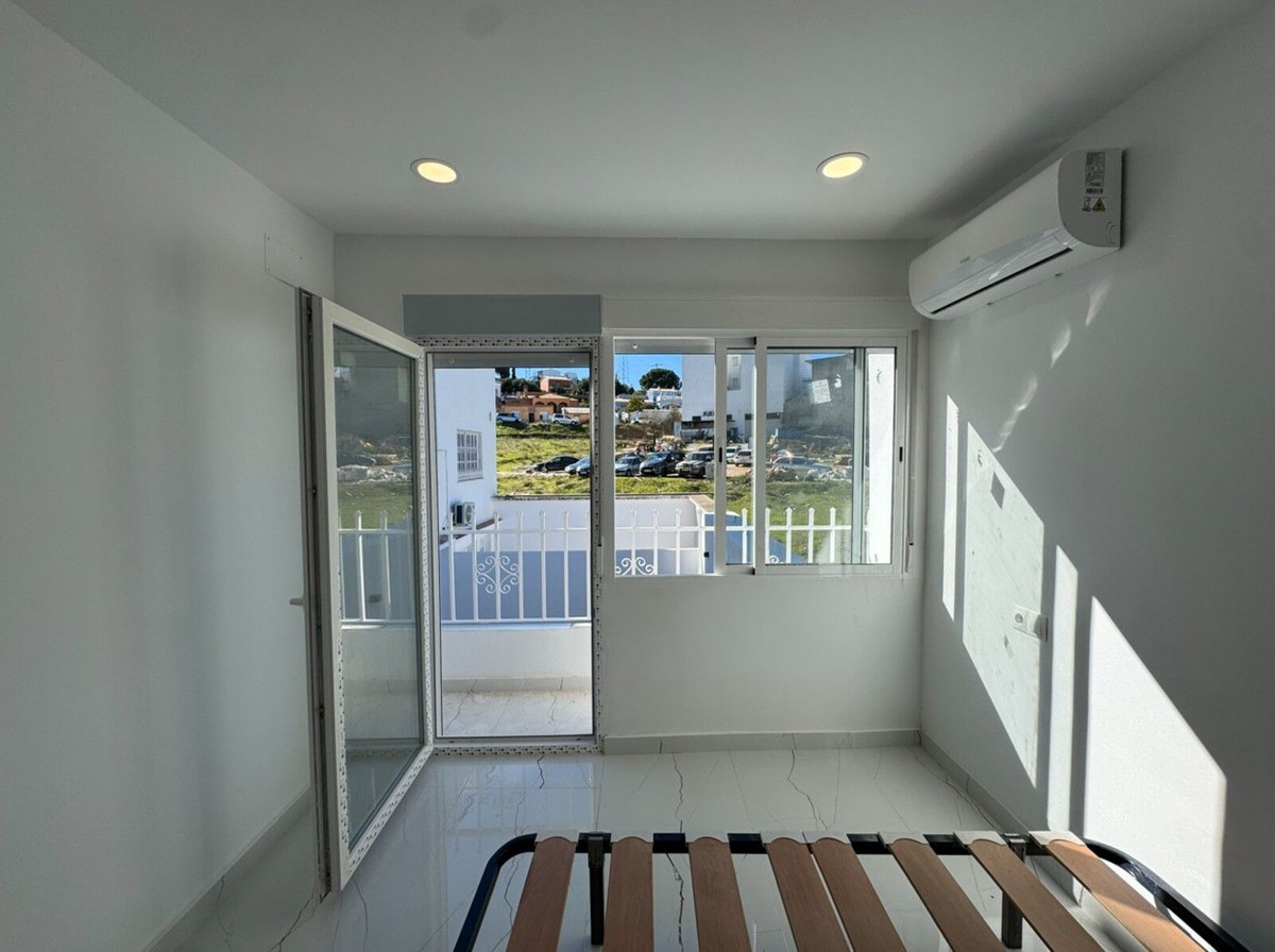 4 Bed Apartment for sale in Alhaurín El Grande Costa Del Sol, Málaga, Spain