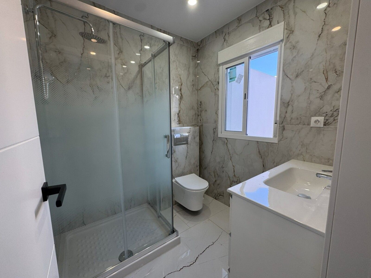 4 Bed Apartment for sale in Alhaurín El Grande Costa Del Sol, Málaga, Spain