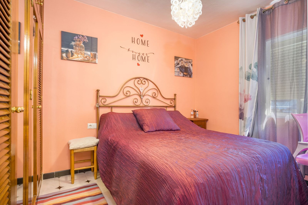 Se vende Apartamento Planta Media de 2 dormitorios en Costa Del Sol, Málaga, España