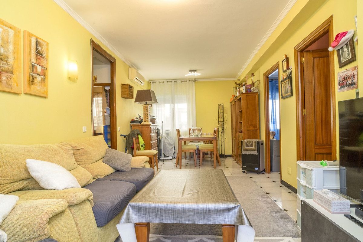 Se vende Apartamento Planta Media de 2 dormitorios en Costa Del Sol, Málaga, España