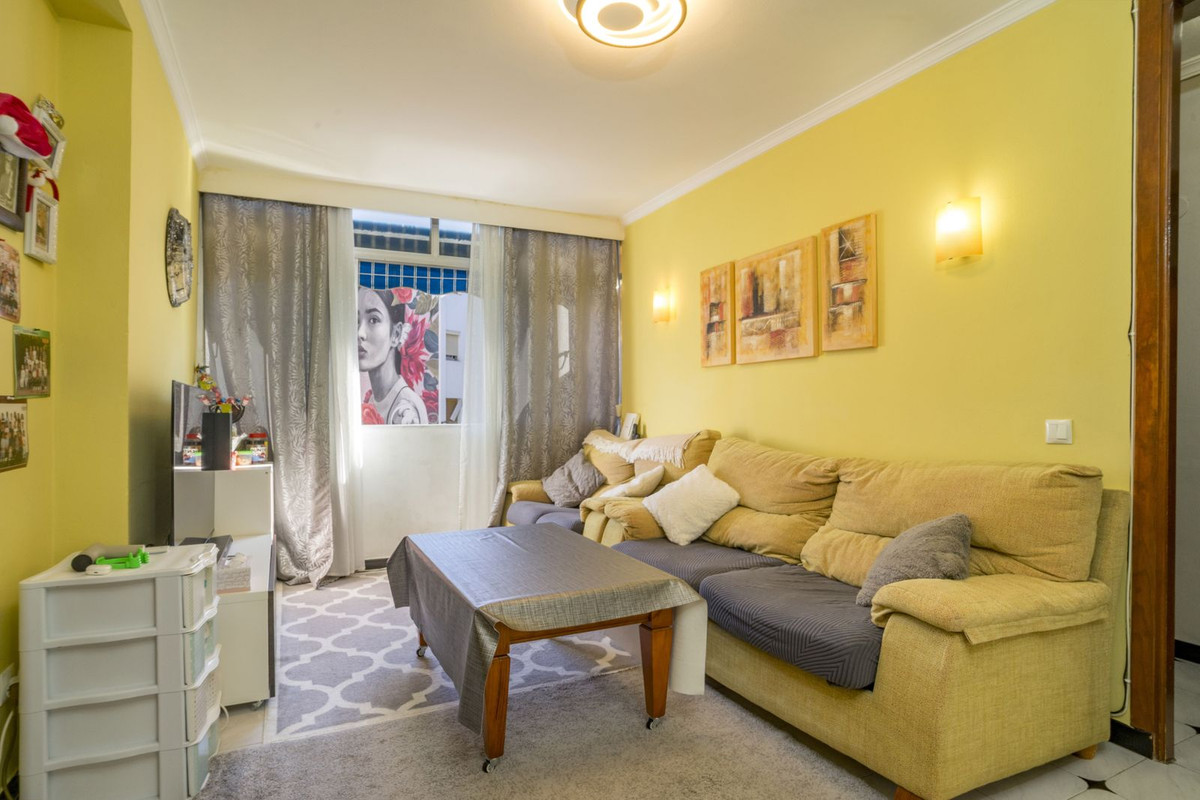 Se vende Apartamento Planta Media de 2 dormitorios en Costa Del Sol, Málaga, España