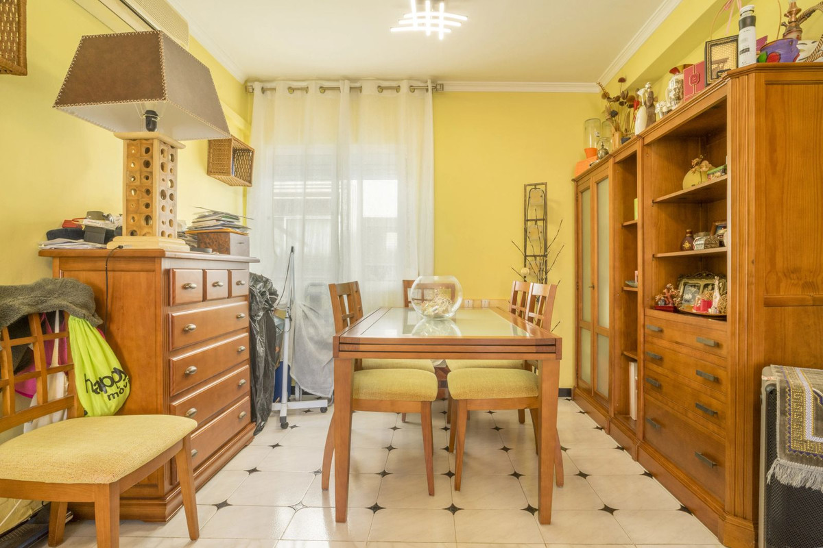 Se vende Apartamento Planta Media de 2 dormitorios en Costa Del Sol, Málaga, España