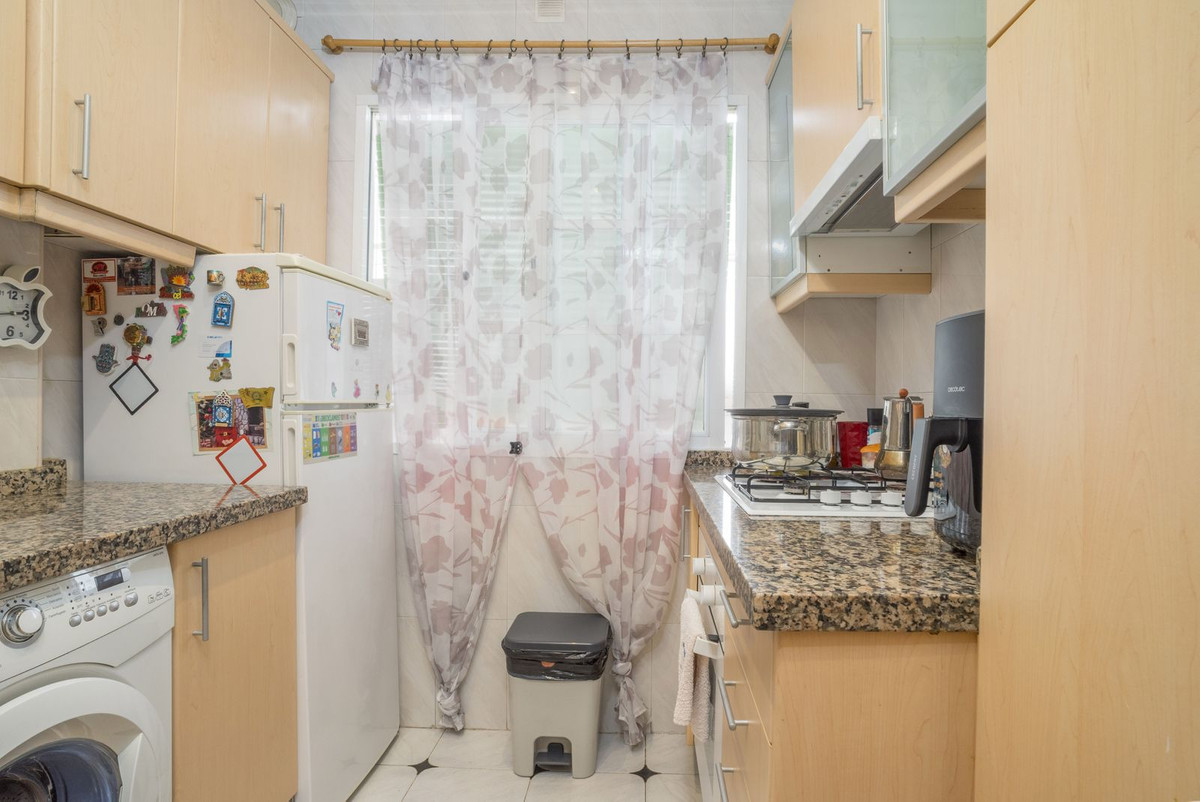 Se vende Apartamento Planta Media de 2 dormitorios en Costa Del Sol, Málaga, España