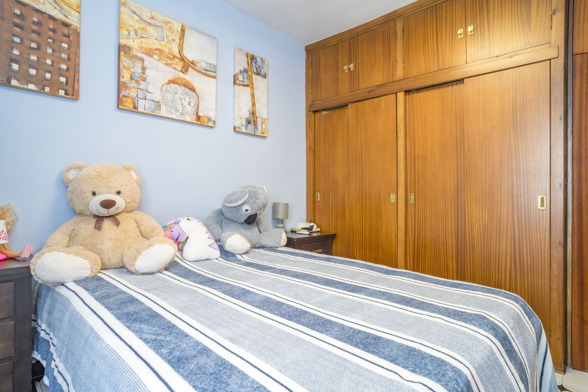 Se vende Apartamento Planta Media de 2 dormitorios en Costa Del Sol, Málaga, España