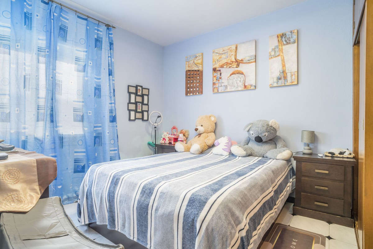 Se vende Apartamento Planta Media de 2 dormitorios en Costa Del Sol, Málaga, España