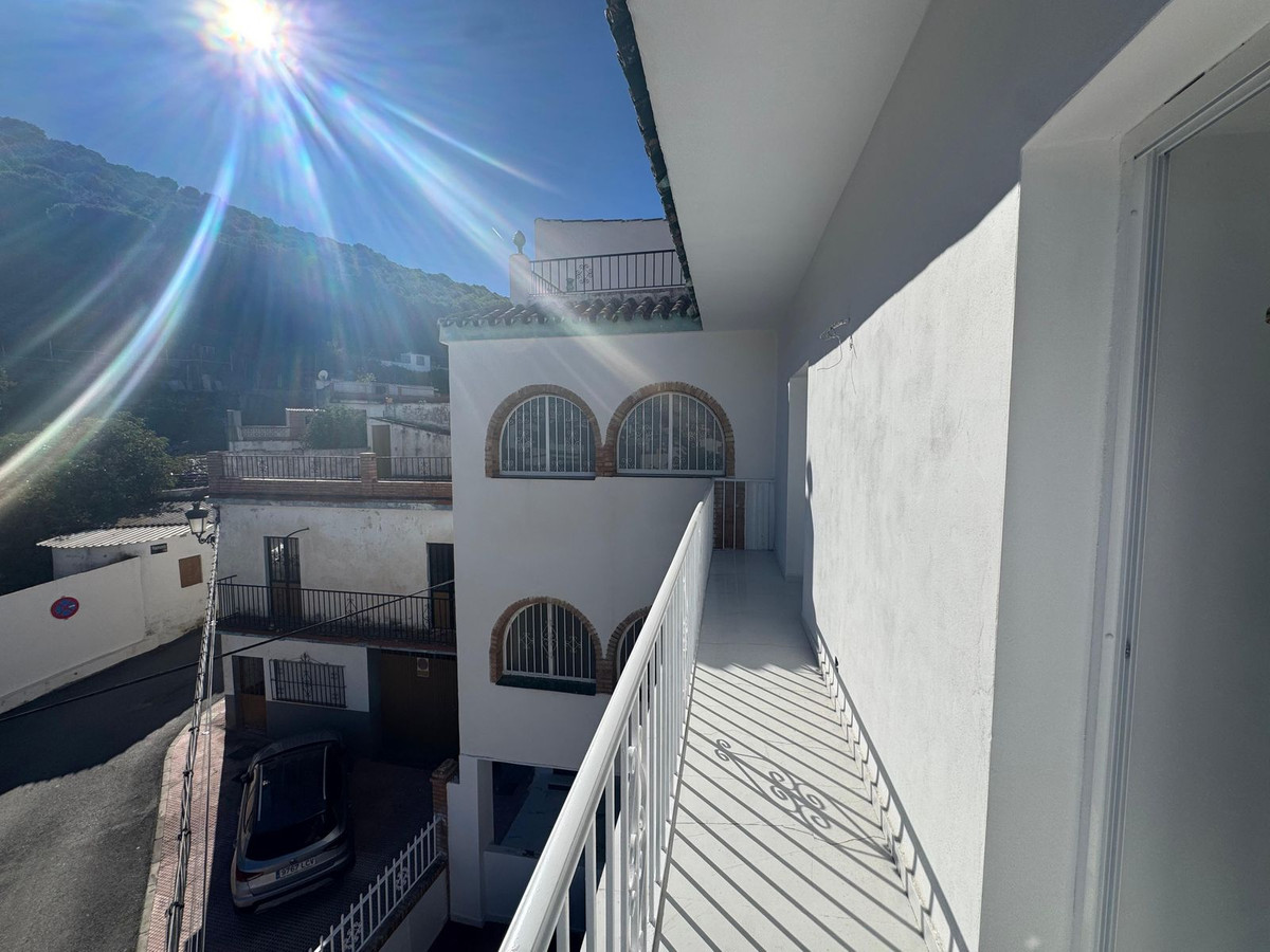 3 Bed Apartment for sale in Alhaurín El Grande Costa Del Sol, Málaga, Spain