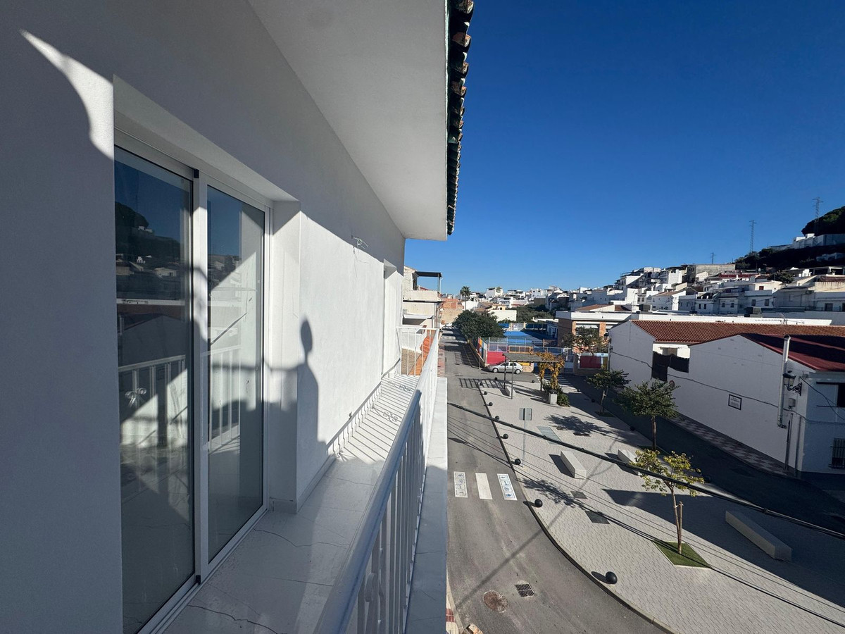 3 Bed Apartment for sale in Alhaurín El Grande Costa Del Sol, Málaga, Spain