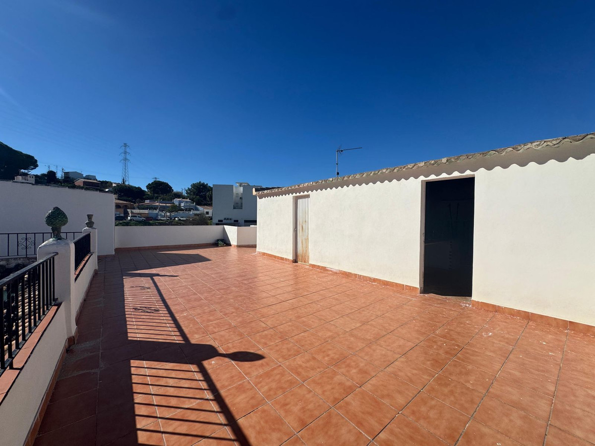 3 Bed Apartment for sale in Alhaurín El Grande Costa Del Sol, Málaga, Spain