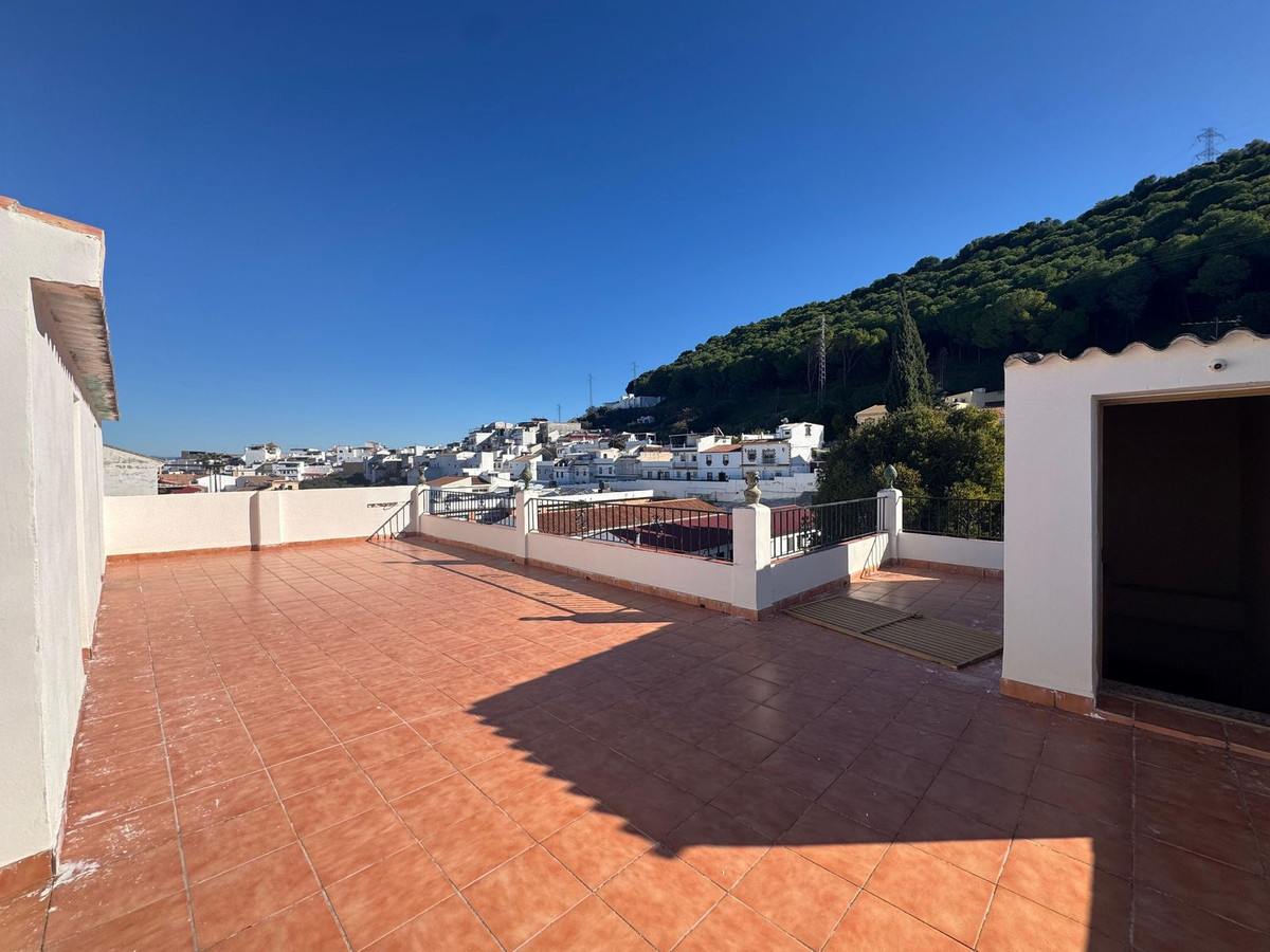 3 Bed Apartment for sale in Alhaurín El Grande Costa Del Sol, Málaga, Spain
