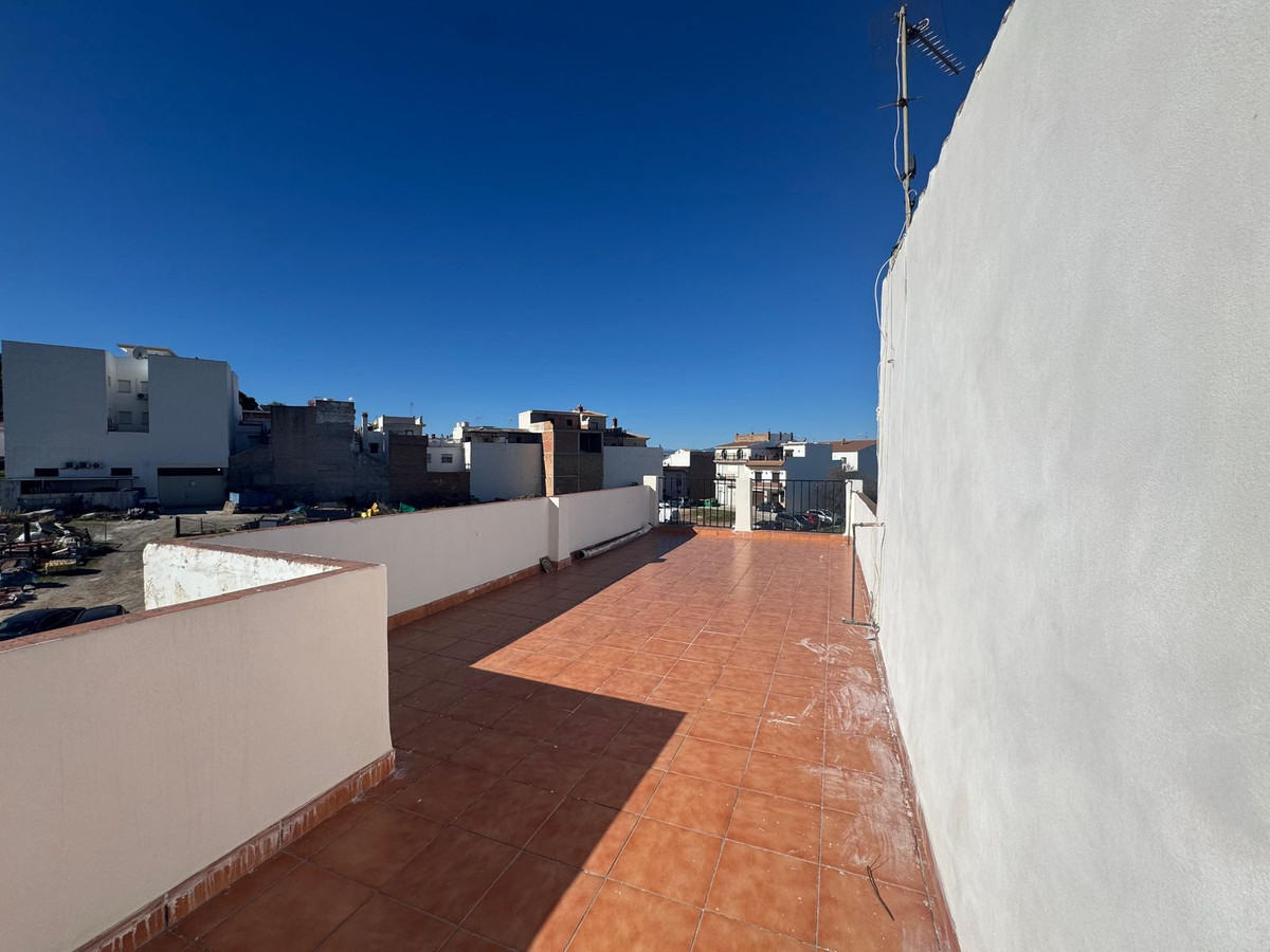 3 Bed Apartment for sale in Alhaurín El Grande Costa Del Sol, Málaga, Spain